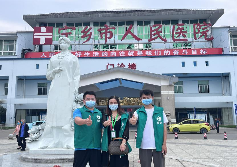 愛陪折疊陪護床椅配套服務(wù)同步供入三家醫(yī)院——產(chǎn)品硬、服務(wù)好